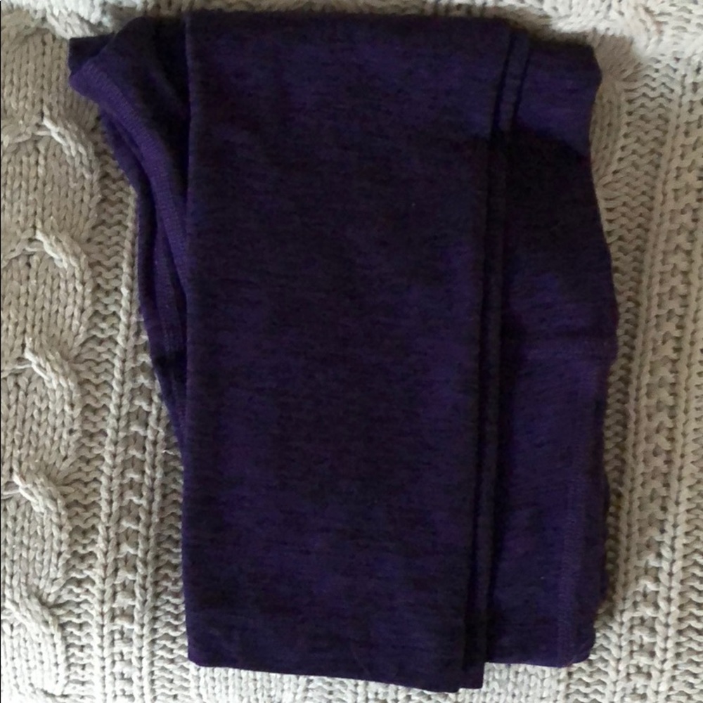 Excellent cond. Beyond Yoga Dark Purple Leggings